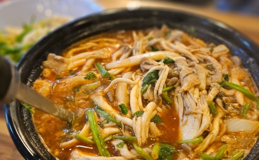 [여의도 맛집] 가양칼국수버섯매운탕 – 미나리 무한리필! 전현무가 아껴둔 노포 맛집