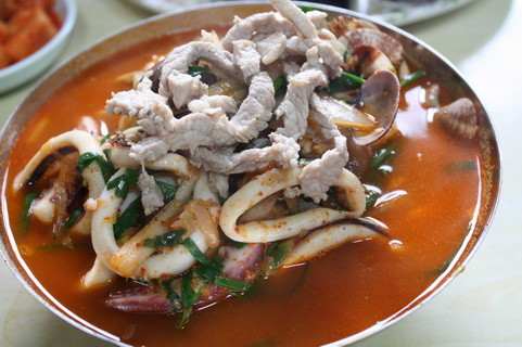 [군산 맛집] 복성루 – 전국 5대 짬뽕, 돼지고기 고명이 듬뿍 올라간 인생 짬뽕 후기