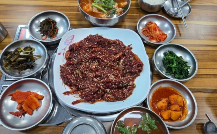 [삼척 맛집] 전현무계획3 삼척 보리새우 무침 & 알탕 – 곽튜브도 반한 로컬 숨은 별미 노포 후기