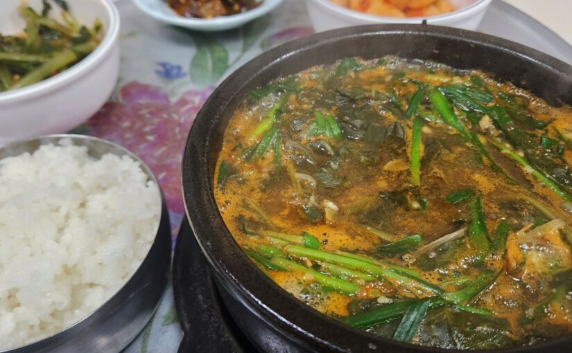 [청주 맛집] 상주집 – 전현무가 반한 맑고 깊은 올갱이국, 50년 전통의 로컬 해장 성지