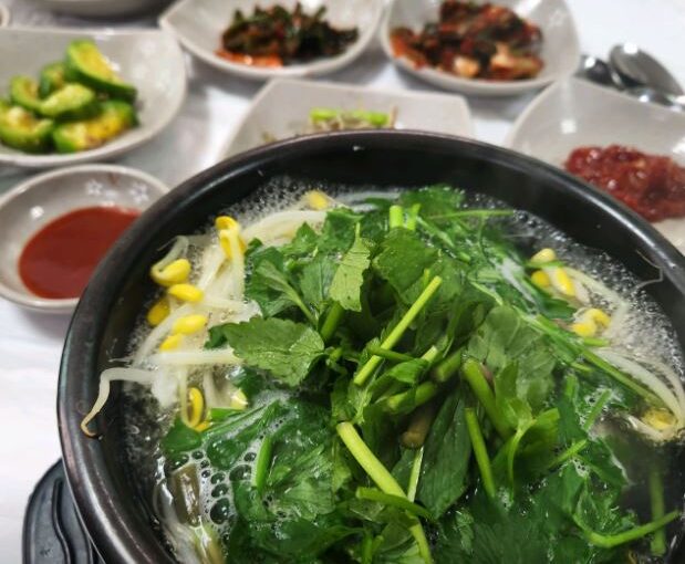 통영 만성복집 – 서호시장 명물, 미나리 가득한 시원한 졸복국 지리 노포